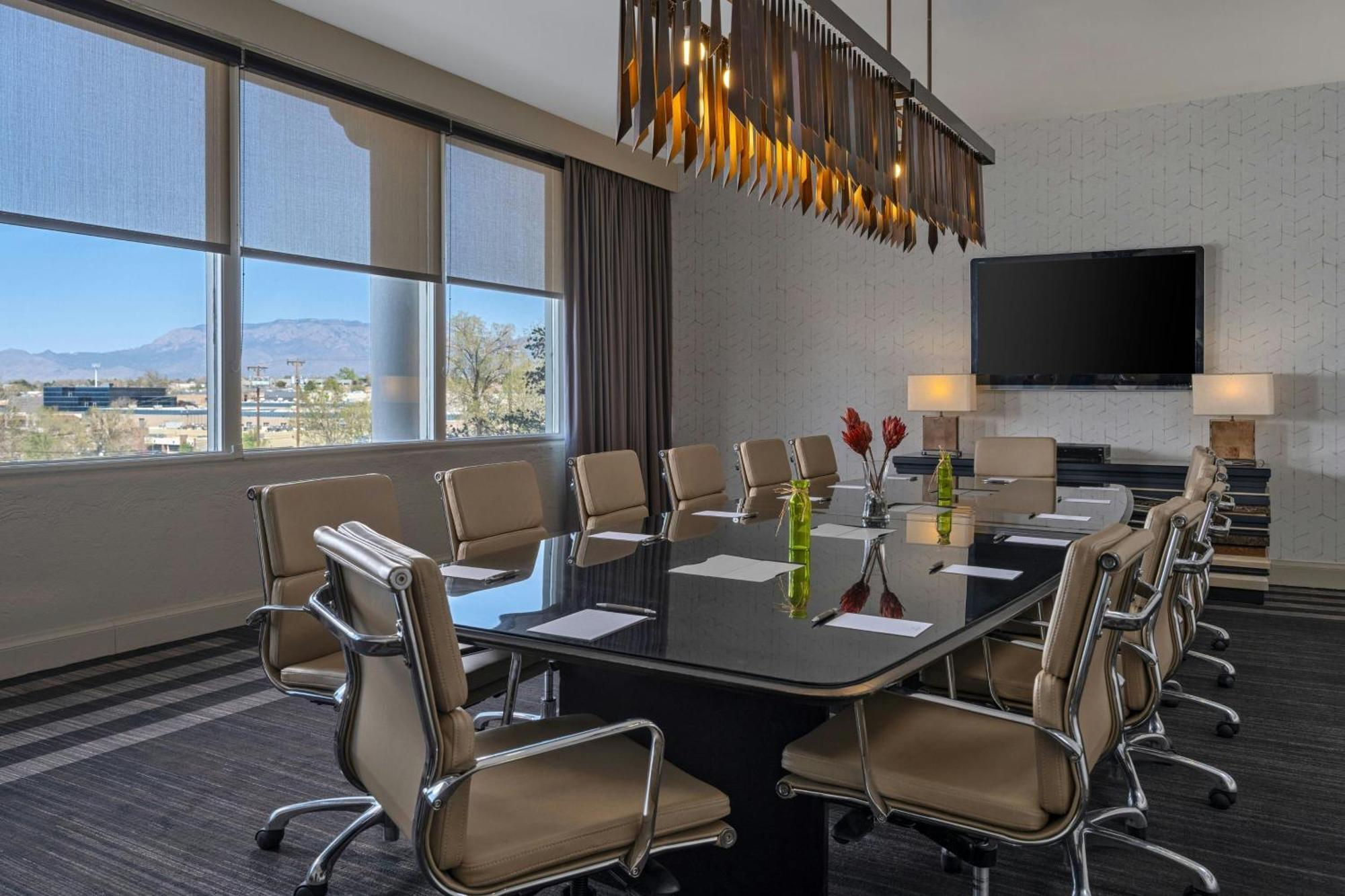 Sheraton Albuquerque Airport Hotel Екстериор снимка