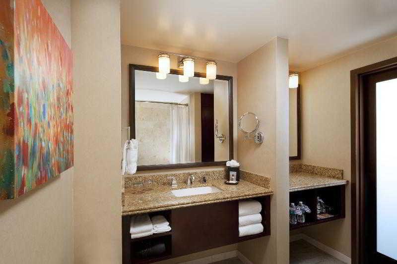 Sheraton Albuquerque Airport Hotel Екстериор снимка